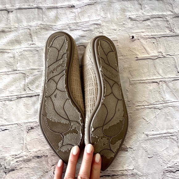 Skechers Neutral Textured Knit Skimmers Flats - Picture 5 of 7